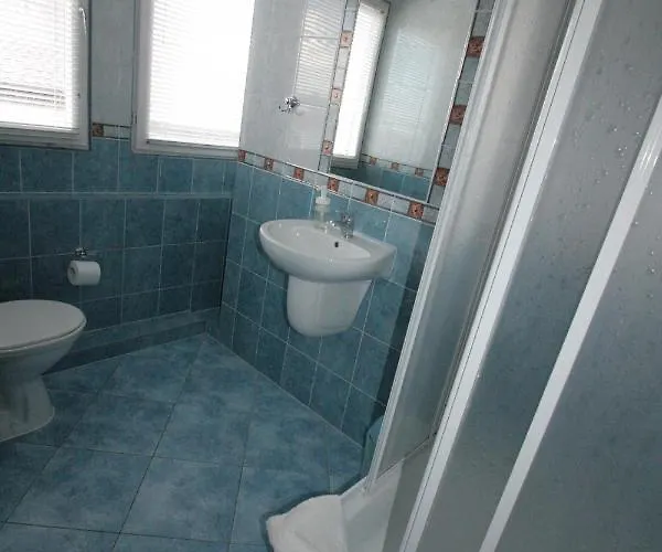 Pensjonat Radzik B&B 코워브제크