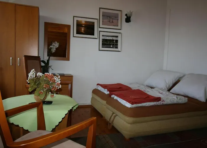 Pensjonat Radzik Bed & Breakfast *